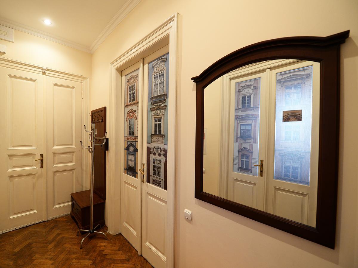 The Historical Family Nest In City Centre リヴィウ エクステリア 写真